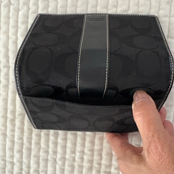 Coach Signature Black Wallet - Picture 4 of 4